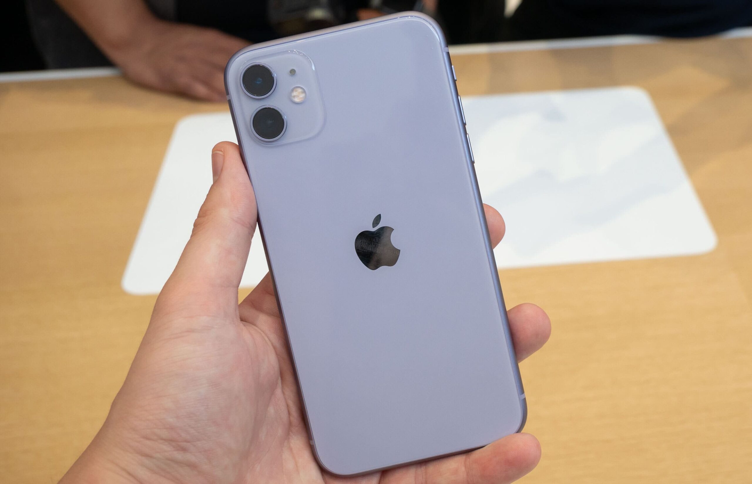 iphone11-in-hand