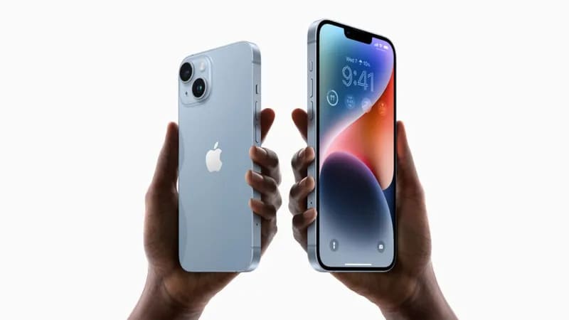iPhone 14 Plusの本体（正面と背面）