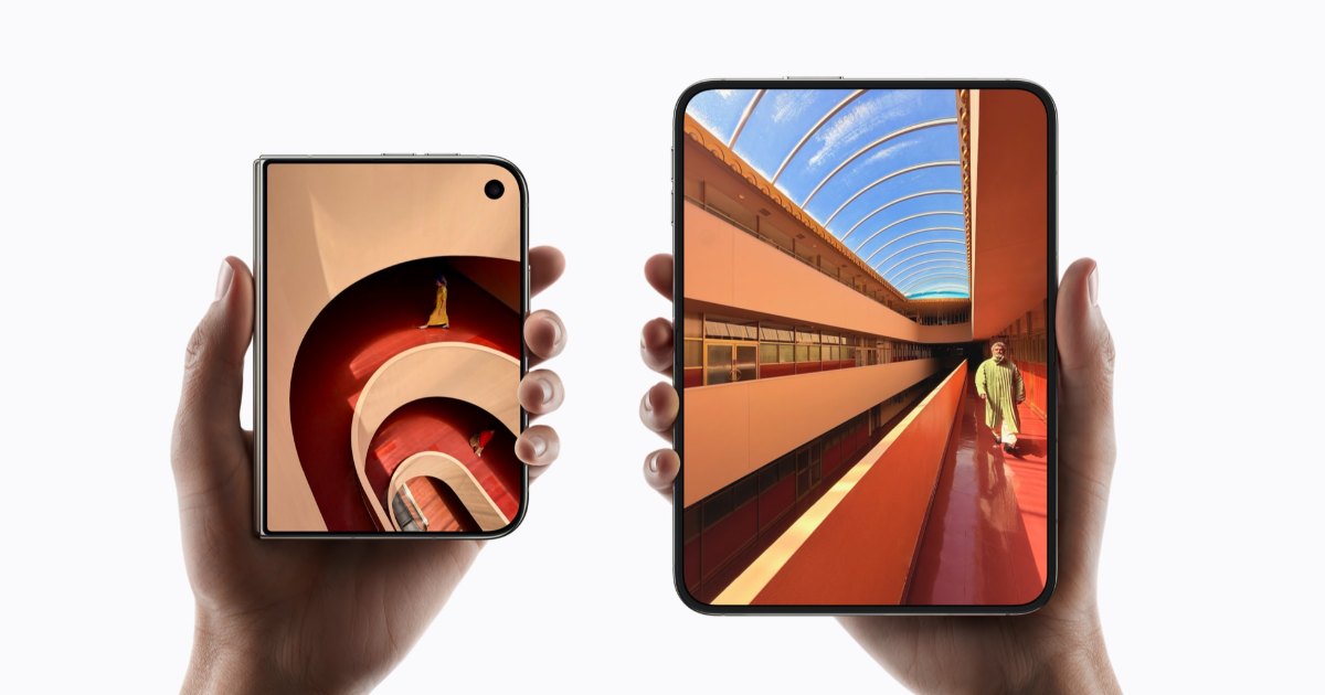 閉じた状態と開いた状態のiPhone Duo