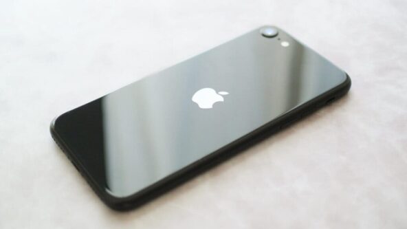 iphone-se-hero